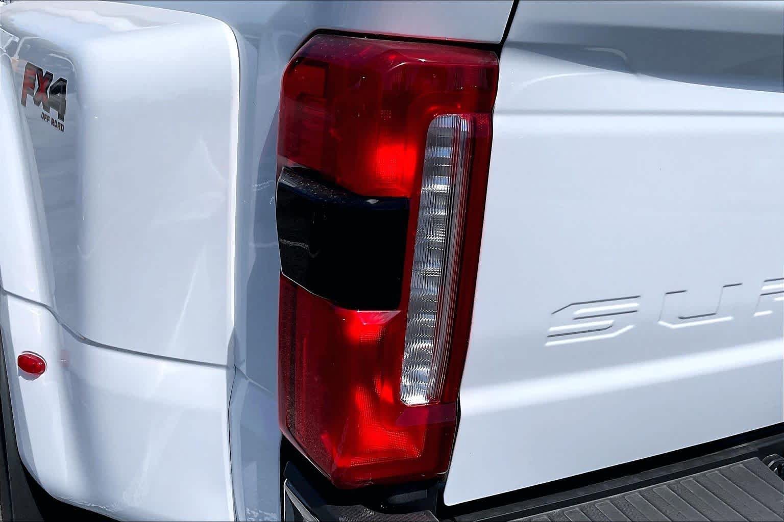 New 2026 Oxford White Ford XLT image 11
