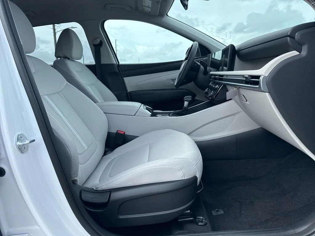 Used 2025 Serenity White Pearl Hyundai SEL image 10