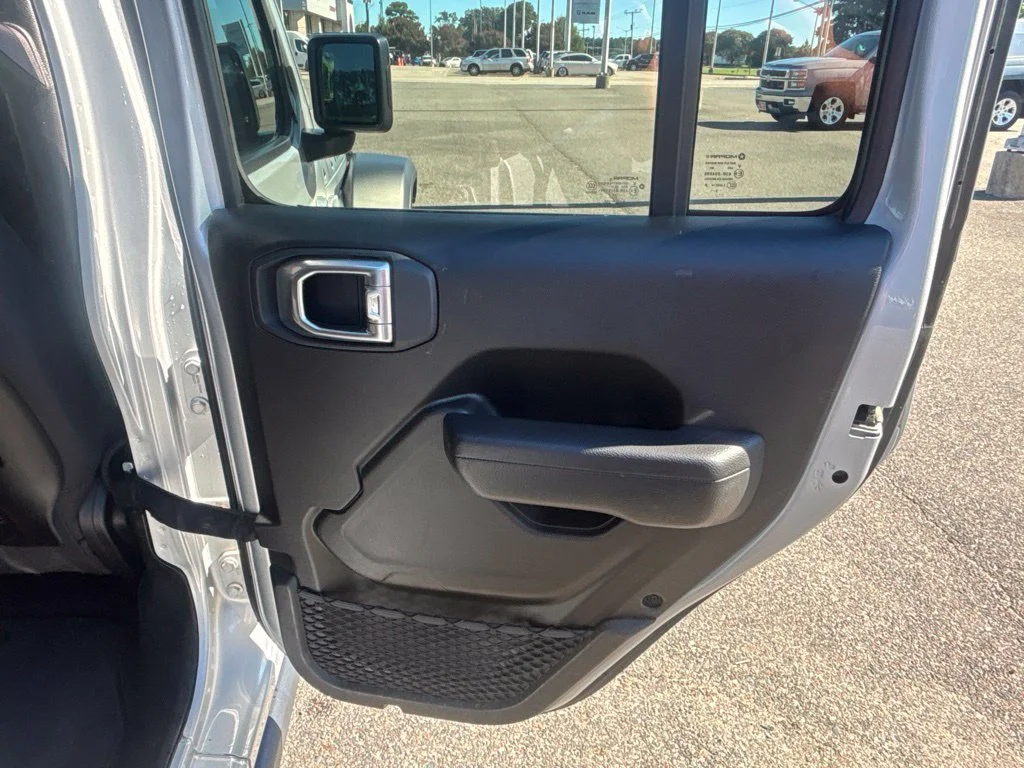 Used 2024 Silver Jeep Rubicon 4xe image 19