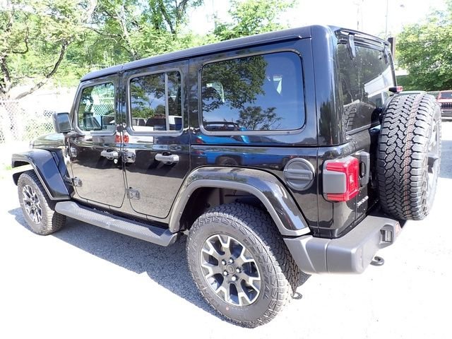 New 2026 Black Clear-Coat Exterior Paint Jeep Sahara image 3