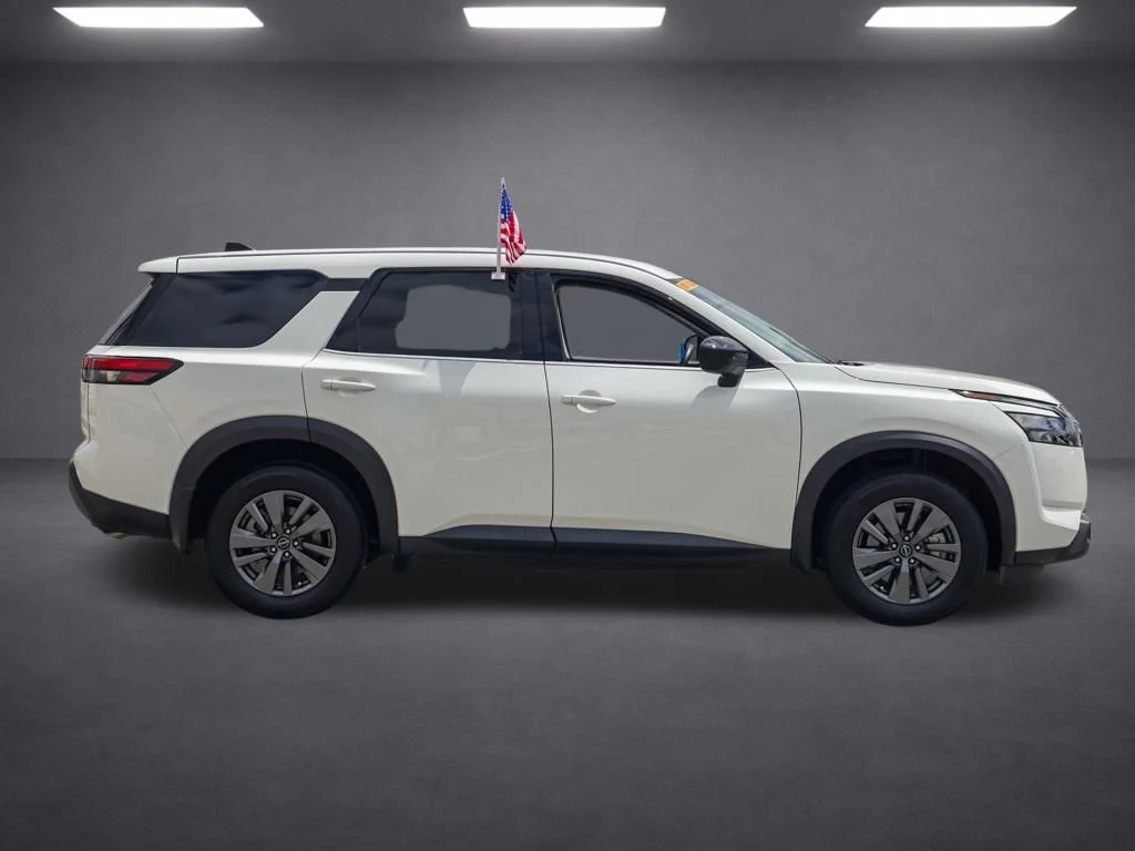 Used 2024 White Nissan S image 2