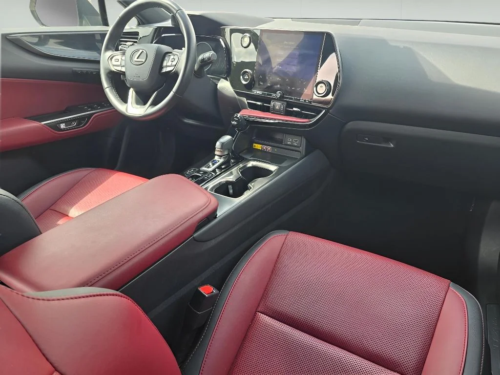 Used 2022 Atomic Silver Lexus Premium image 13