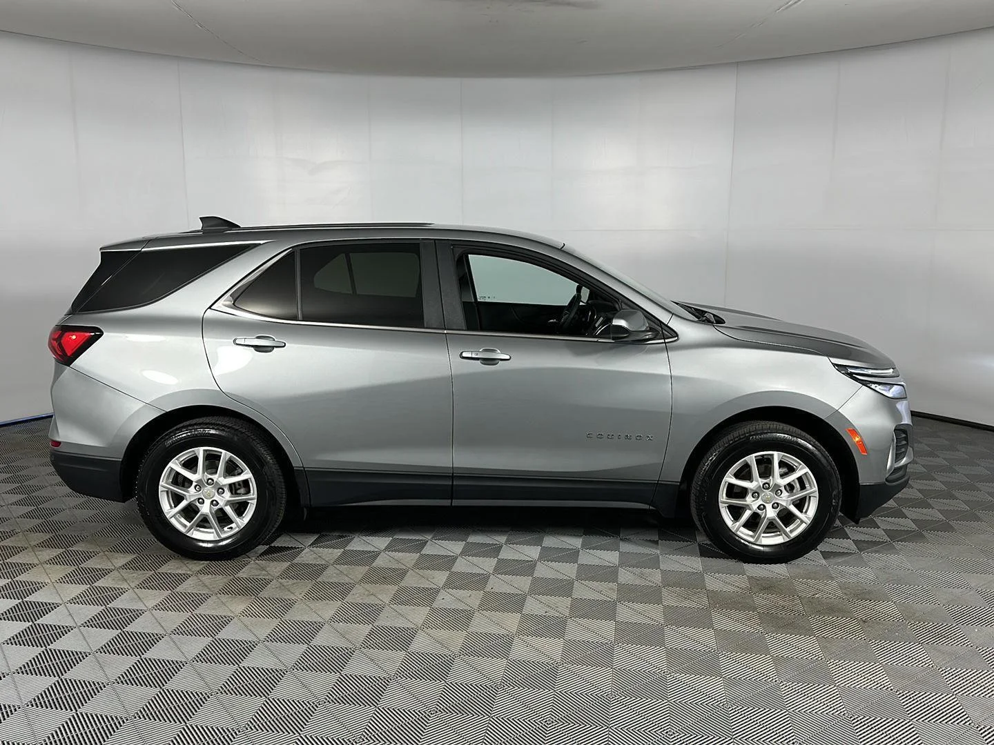 Used 2024 Sterling Gray Metallic Chevrolet LT image 15