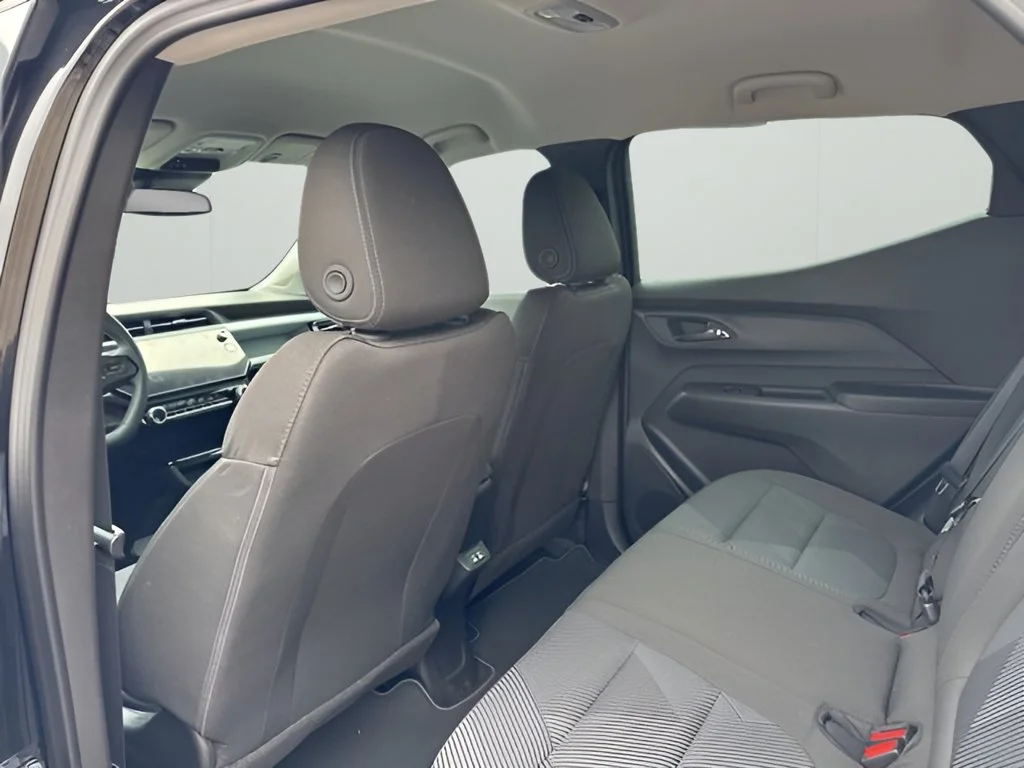 New 2027 Mosaic Black Metallic Chevrolet LT image 17