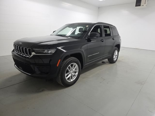 2026 Jeep Grand Cherokee Laredo - Photo 3
