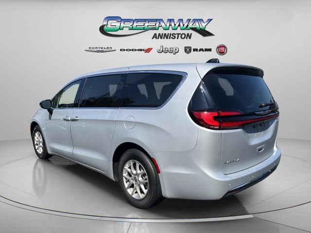 Used 2024 Silver Mist Clearcoat Chrysler Touring L image 5