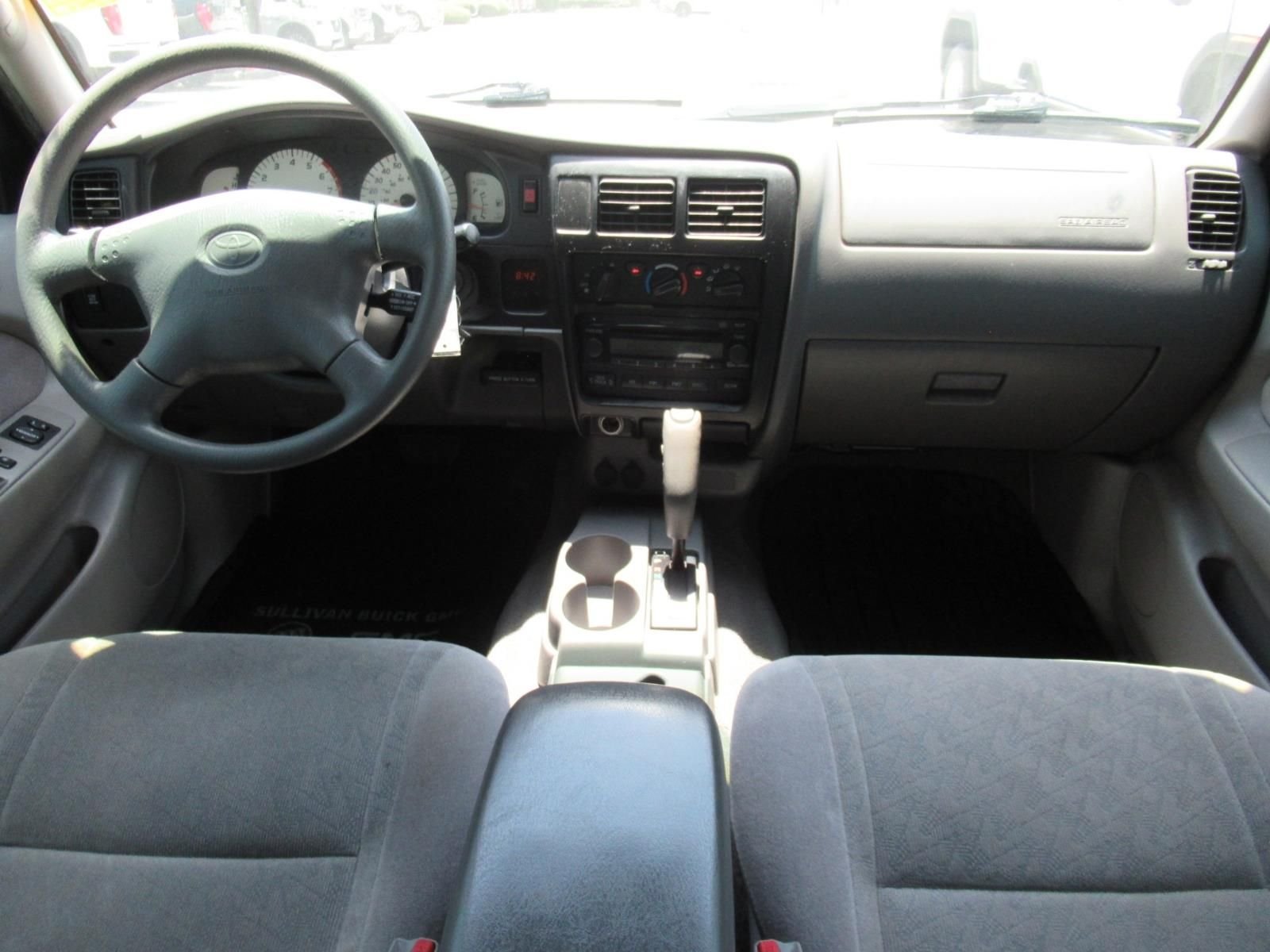 Used 2004 Silver Toyota PreRunner image 14