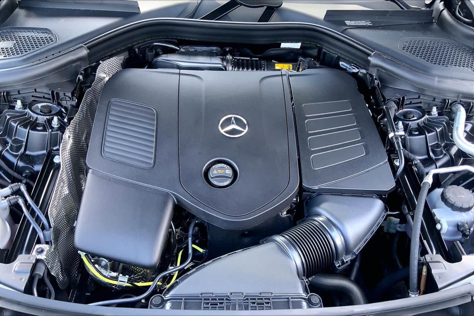 New 2027 MANUFAKTUR exclusive graphite grey magno Mercedes-Benz GLC 300 image 17