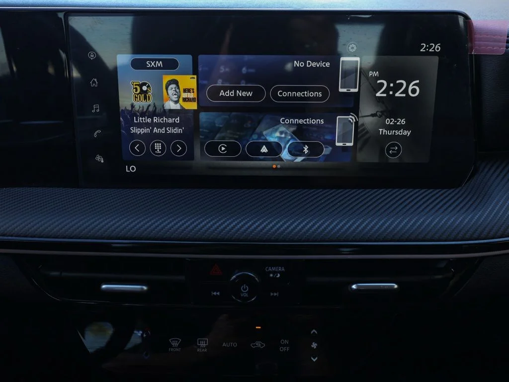 Used 2025 Gray Nissan SR image 28
