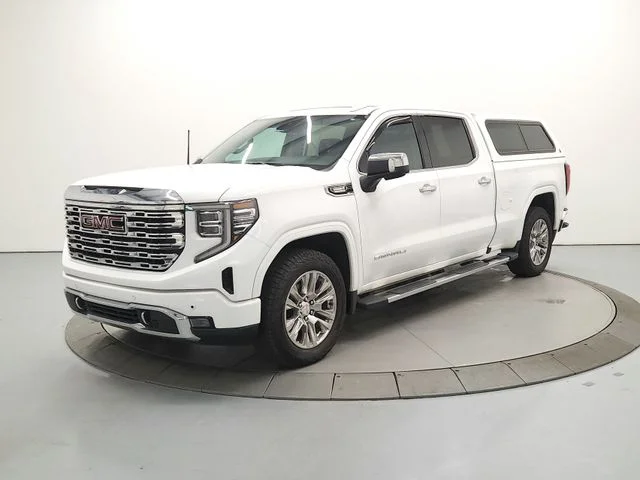 Used 2023 White GMC Denali image 4