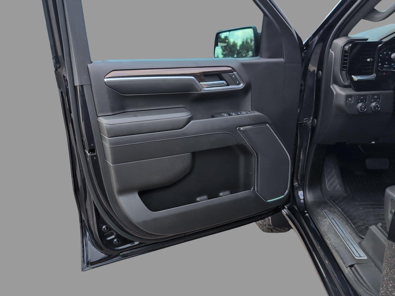 Used 2023 DARK ASH METALLIC Chevrolet LT image 11