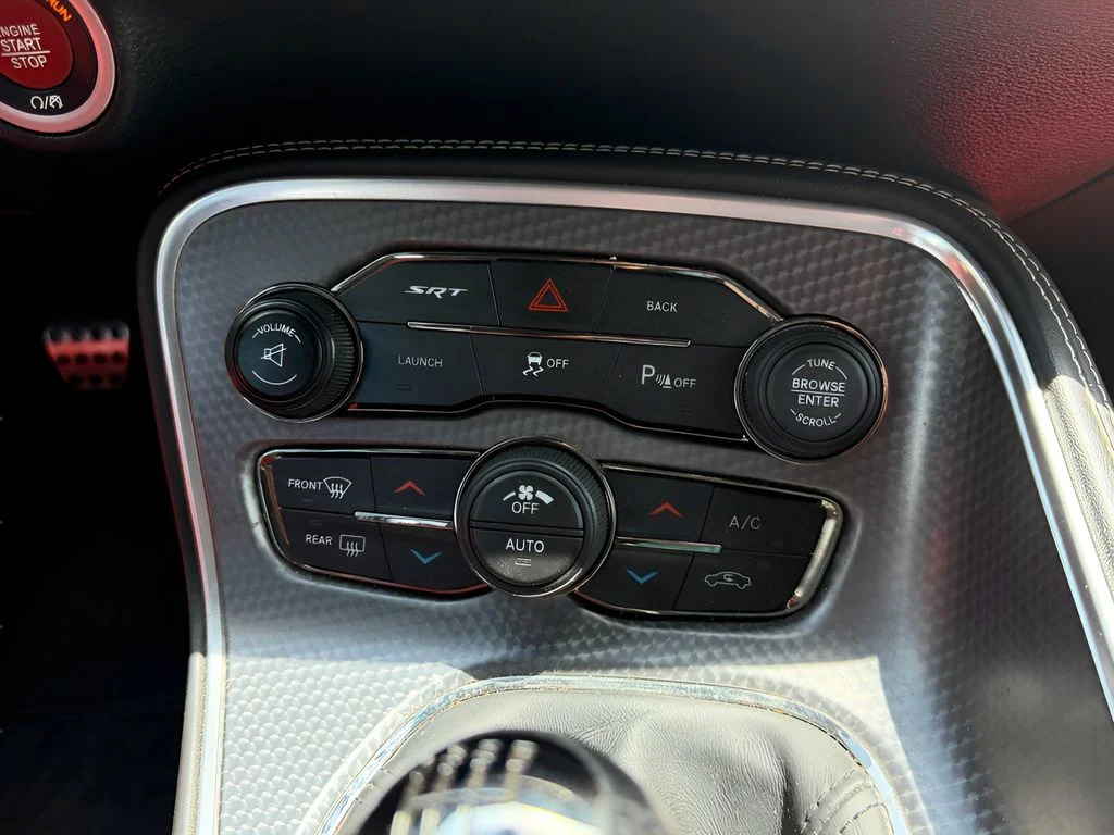 Used 2016 Pitch Black Clearcoat Dodge SRT Hellcat image 15