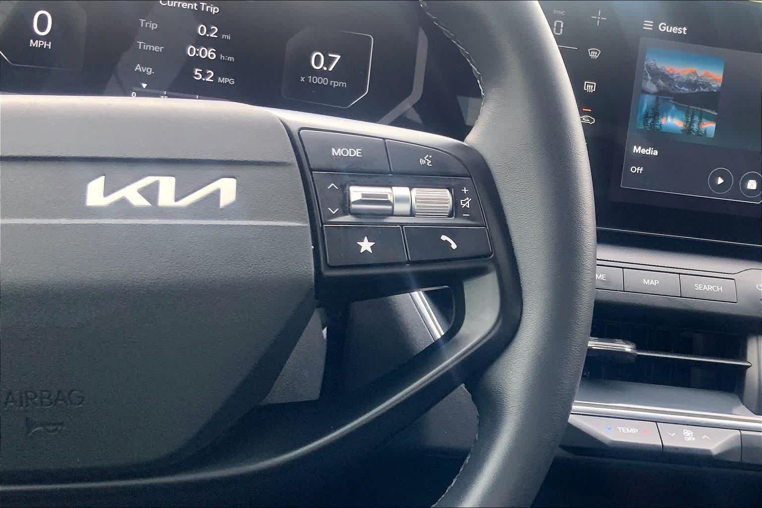 Used 2025 Snow White Pearl Kia EX image 23