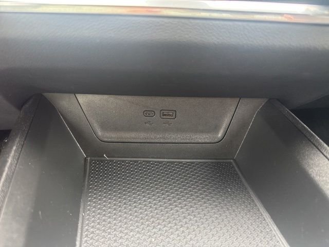 Used 2025 White Chevrolet LT image 21