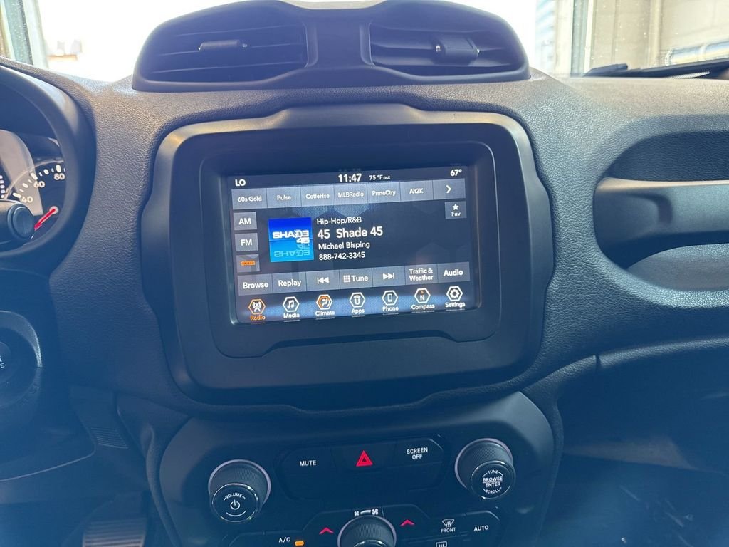 Used 2019 White Jeep Latitude image 13
