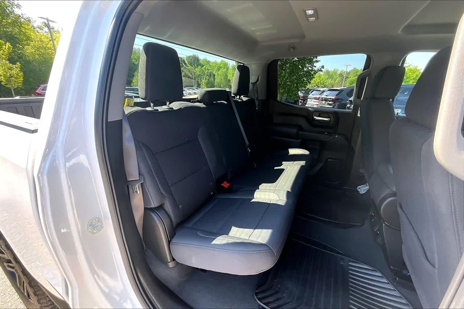 2025 Chevrolet Silverado 1500 Custom - Photo 19