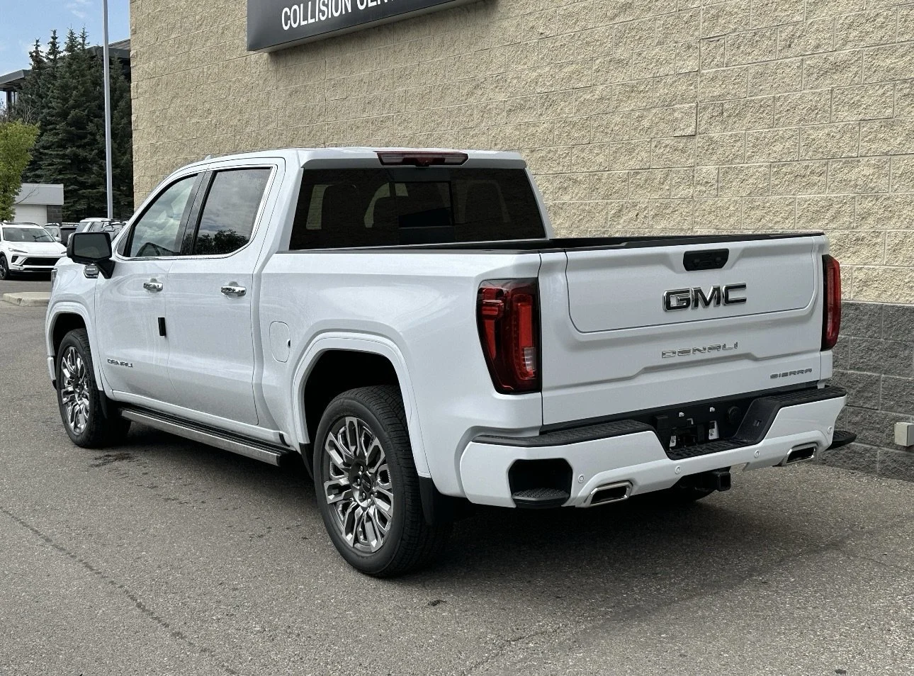 New 2026 Glacier White Tricoat GMC Denali Ultimate image 4