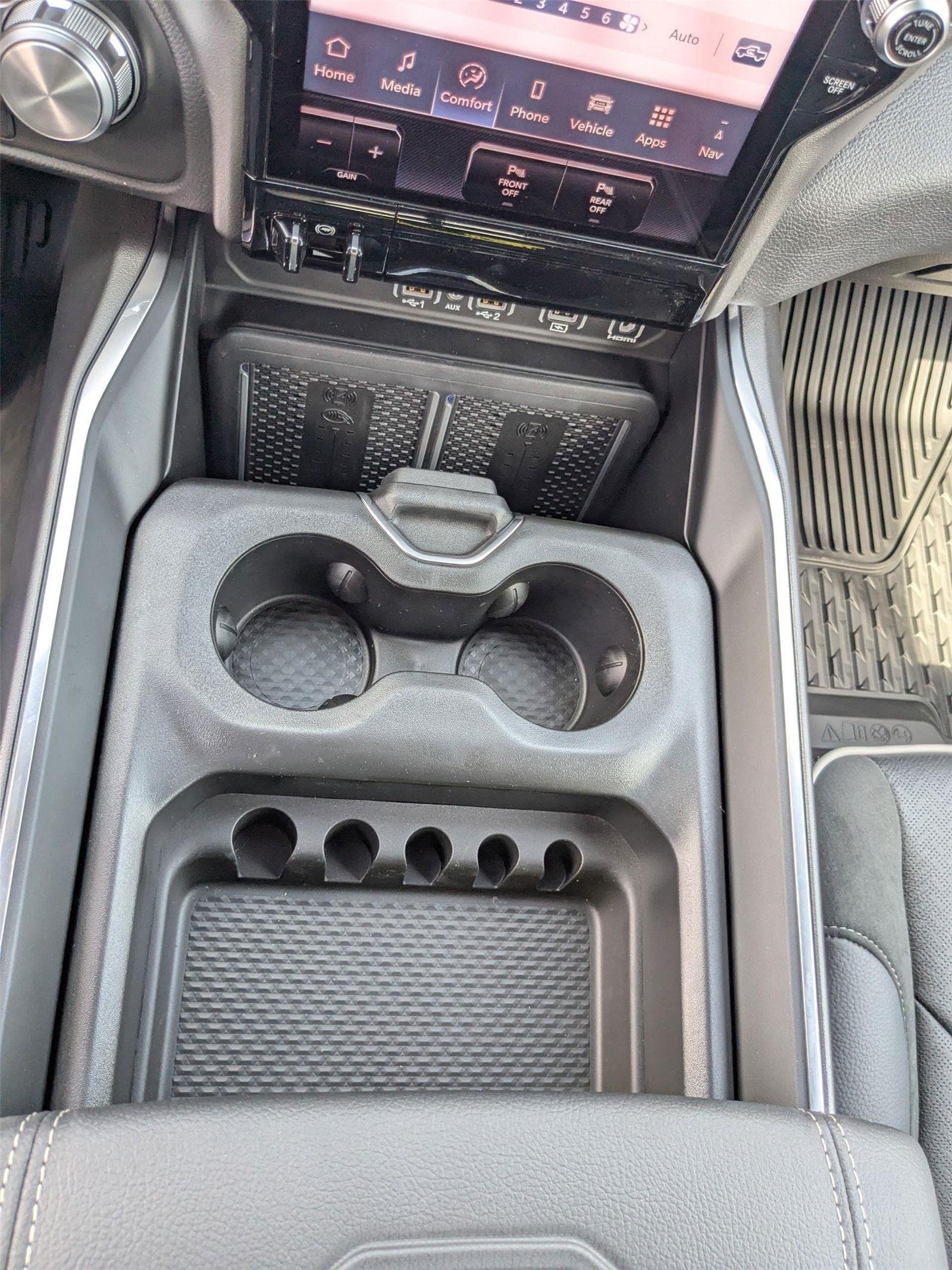 2026 RAM 1500 Laramie - Photo 15