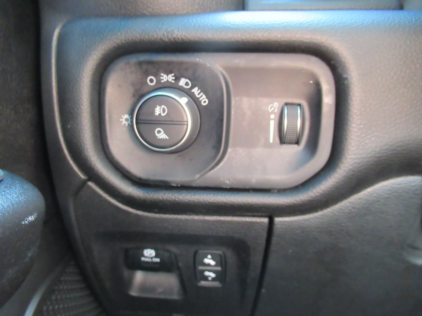 Used 2025 Silver Ram Big Horn/Lone Star image 22