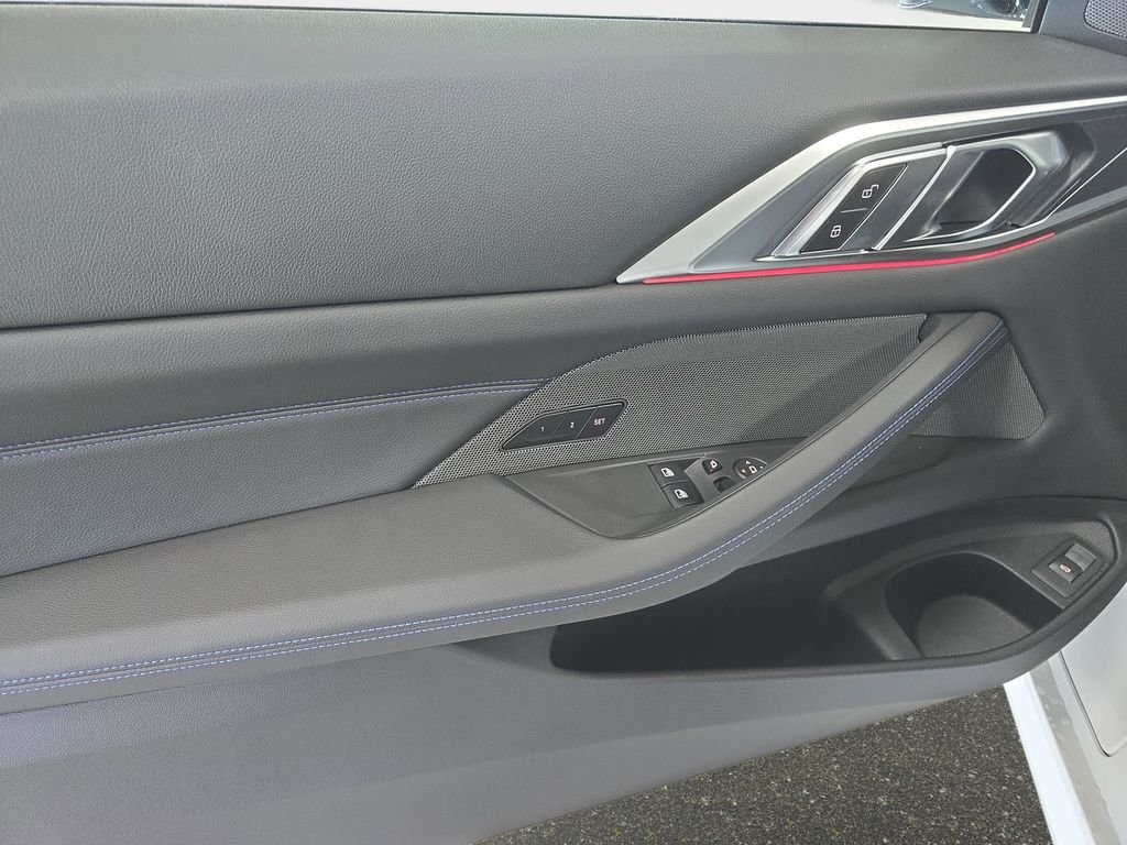 New 2027 Mineral White Metallic BMW M440i xDrive image 12