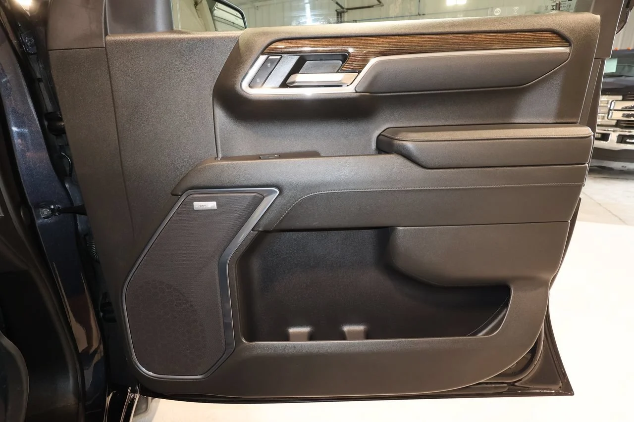 Used 2024 Titanium Rush Metallic GMC Elevation image 19