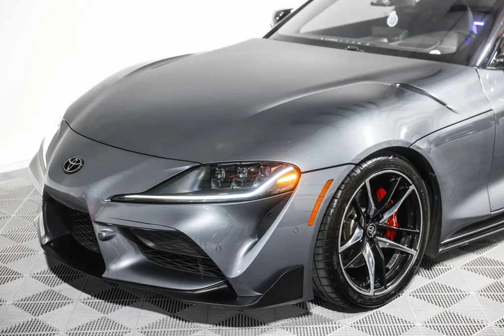 Used 2022 Gray Toyota 3.0 image 22