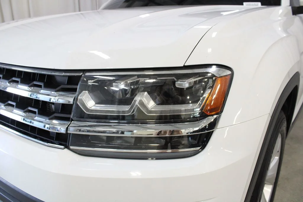 Used 2019 White Volkswagen 3.6L V6 SE image 33