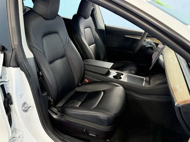 Used 2023 White Tesla Base image 15