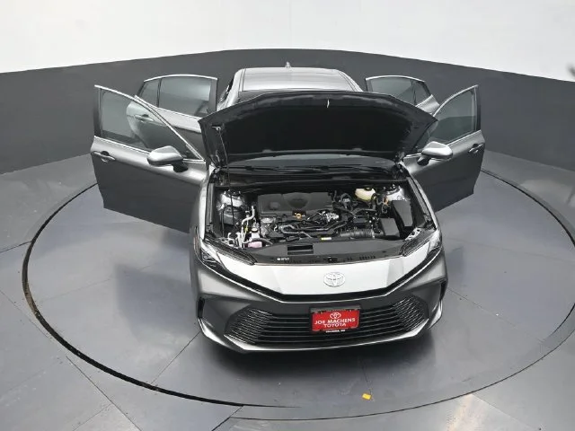 Used 2026  Toyota XLE image 40