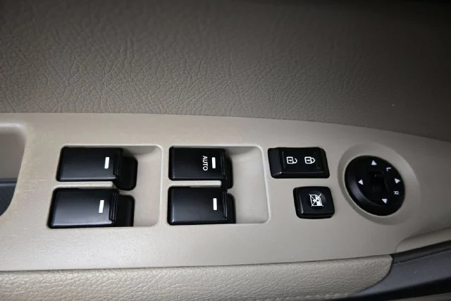 Used 2015 Red Kia LX image 14