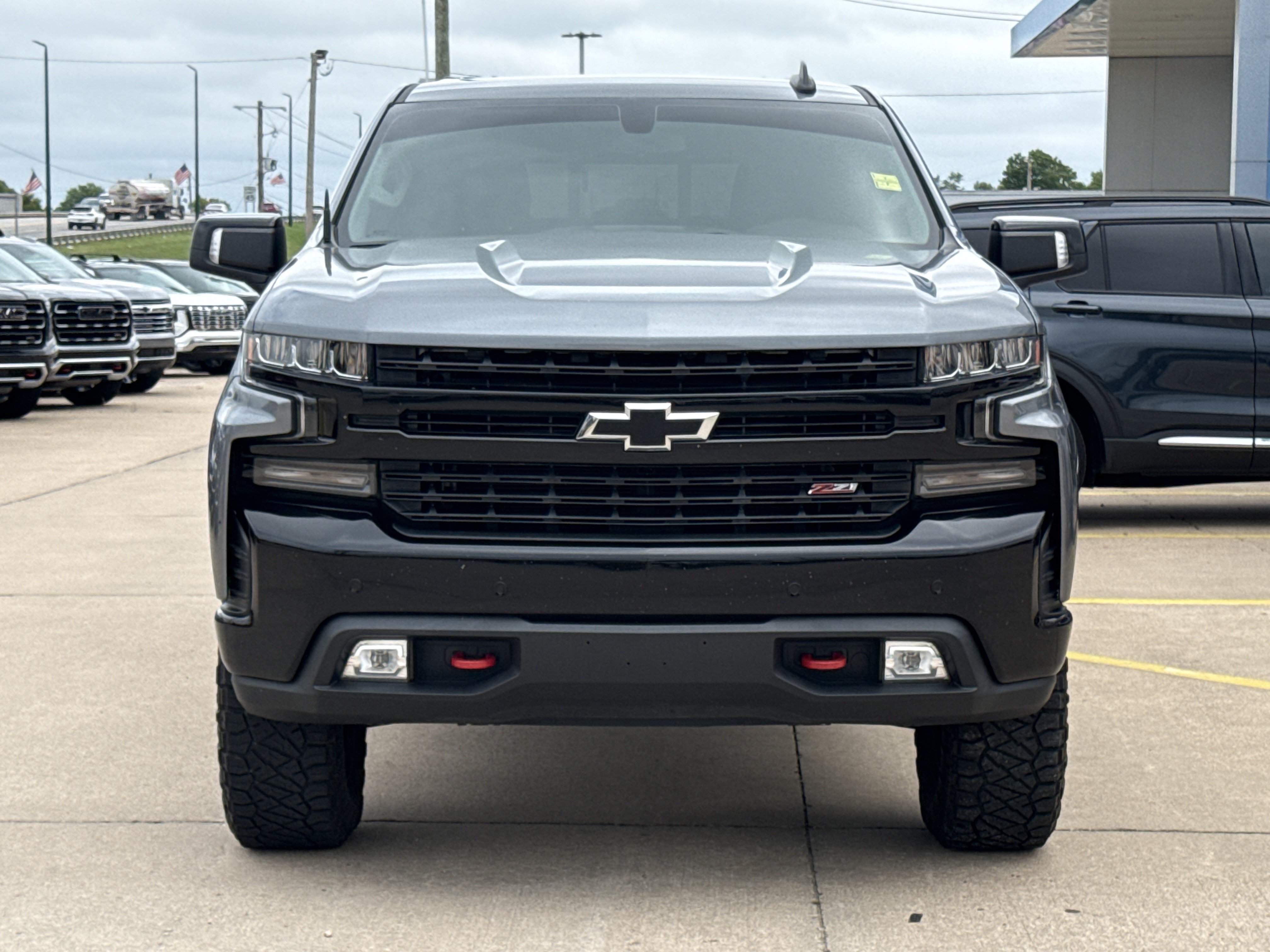 Used 2021 SATIN STEEL METALLIC Chevrolet LT Trail Boss image 12