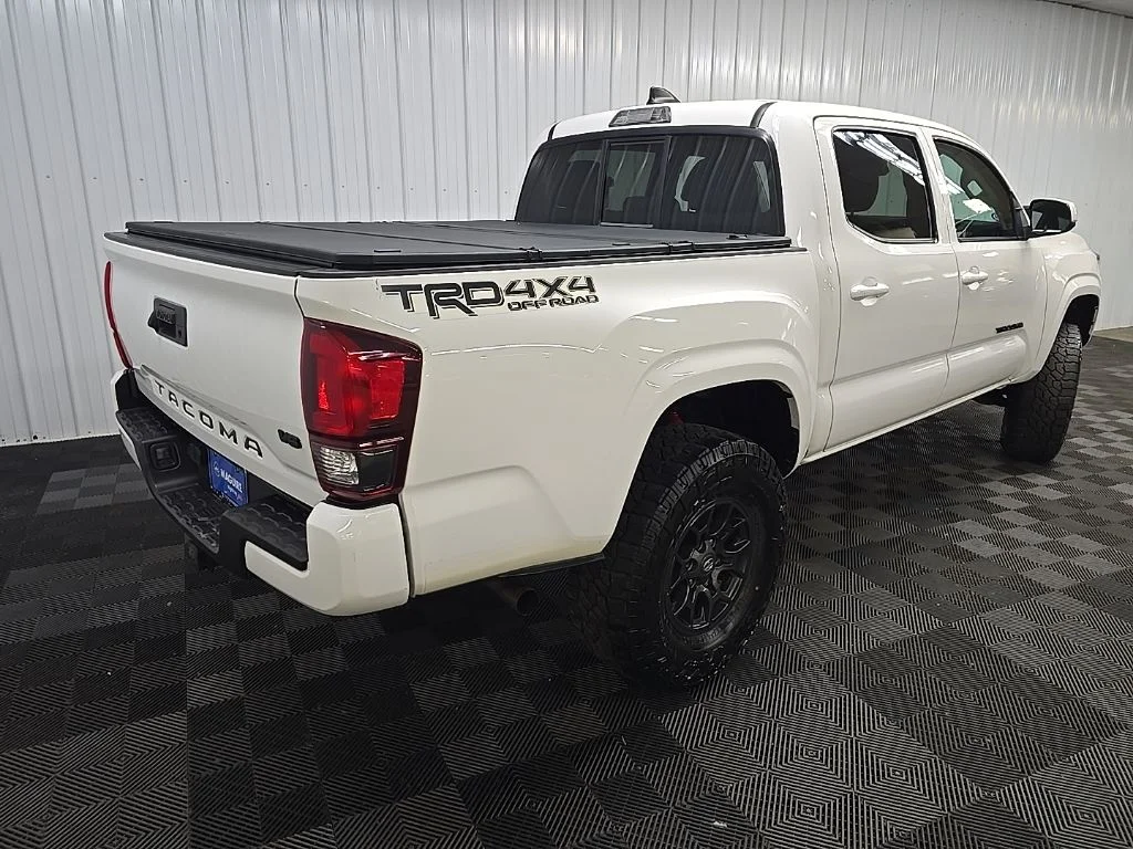 Used 2022 White Toyota SR image 10