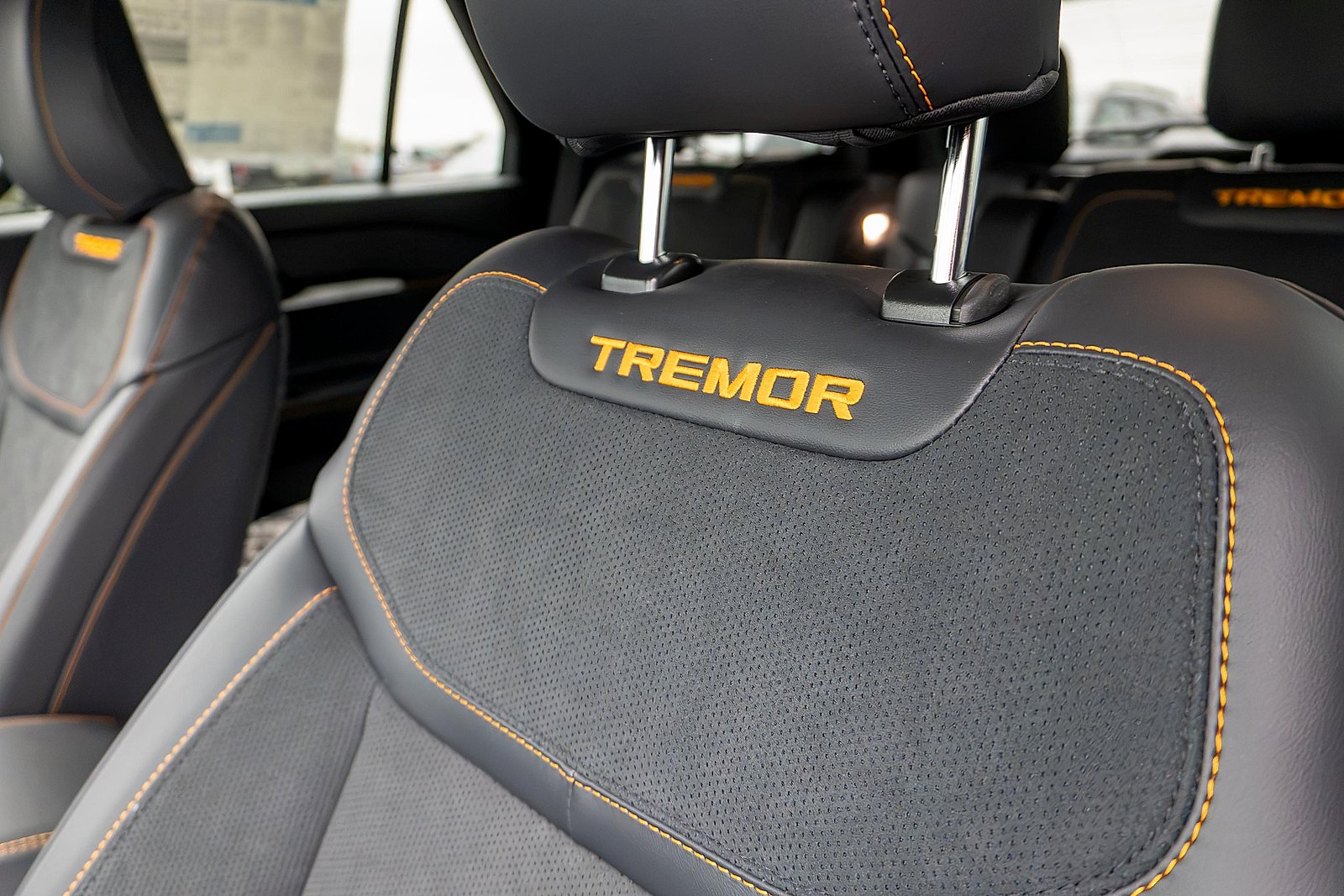 2026 Ford Explorer Tremor - Photo 18