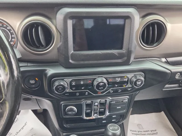 Used 2020 Gray Jeep Unlimited Sport image 17