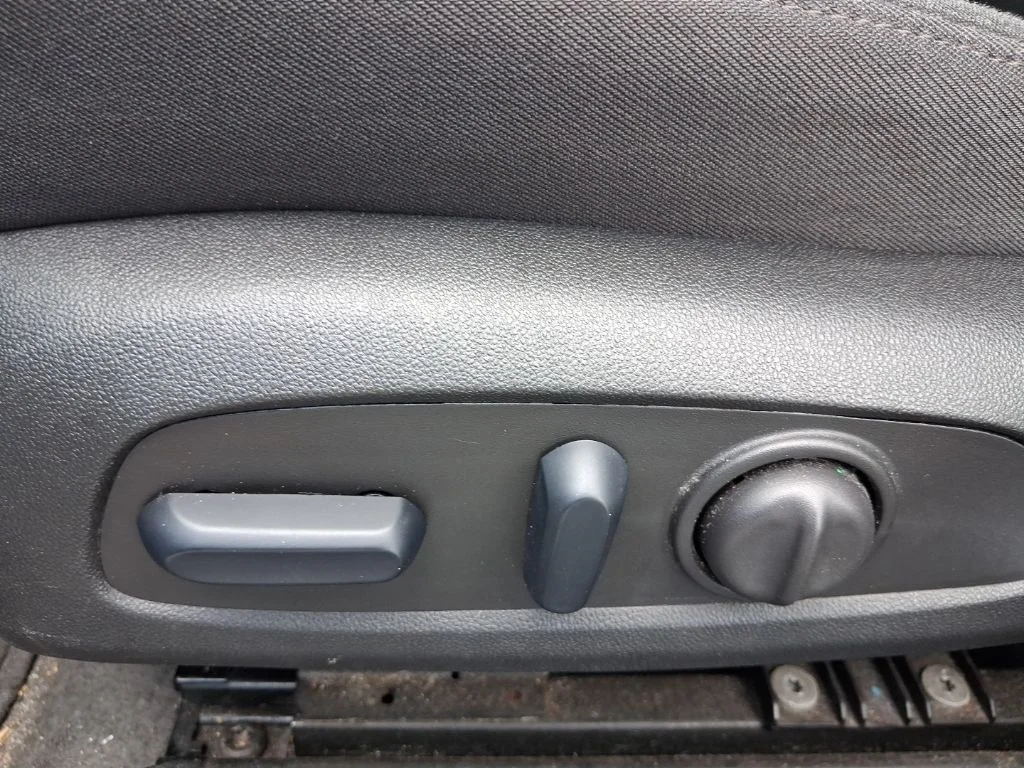 Used 2024 Gray Chevrolet LT image 19