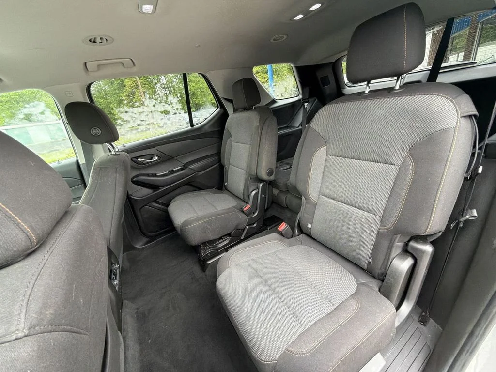 Used 2019  Chevrolet LT image 24