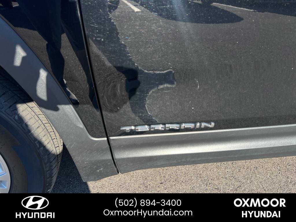 Used 2022 Ebony Twilight Metallic GMC SLE image 5