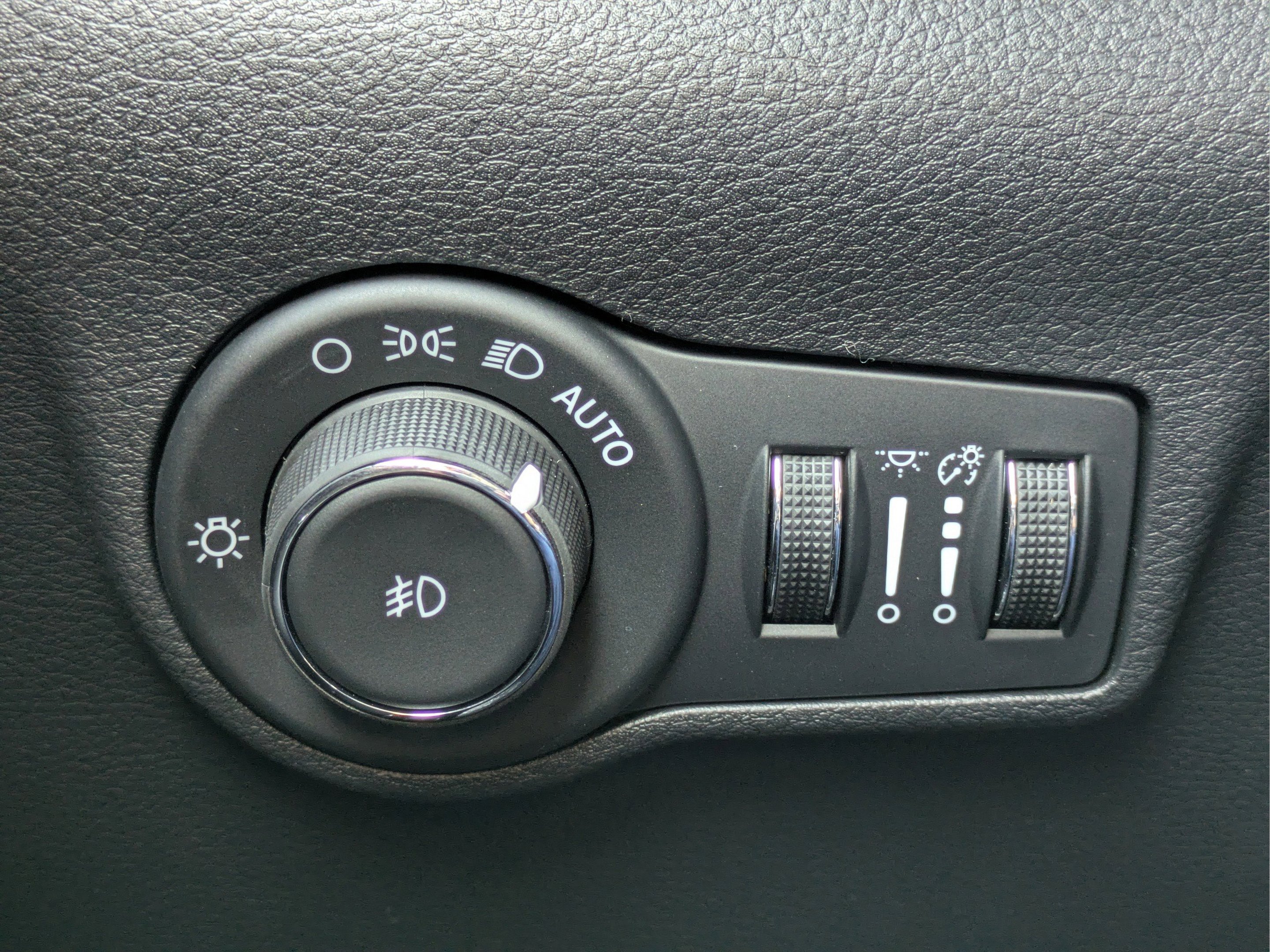 New 2026 Joose (DISC) Jeep Limited Altitude image 25