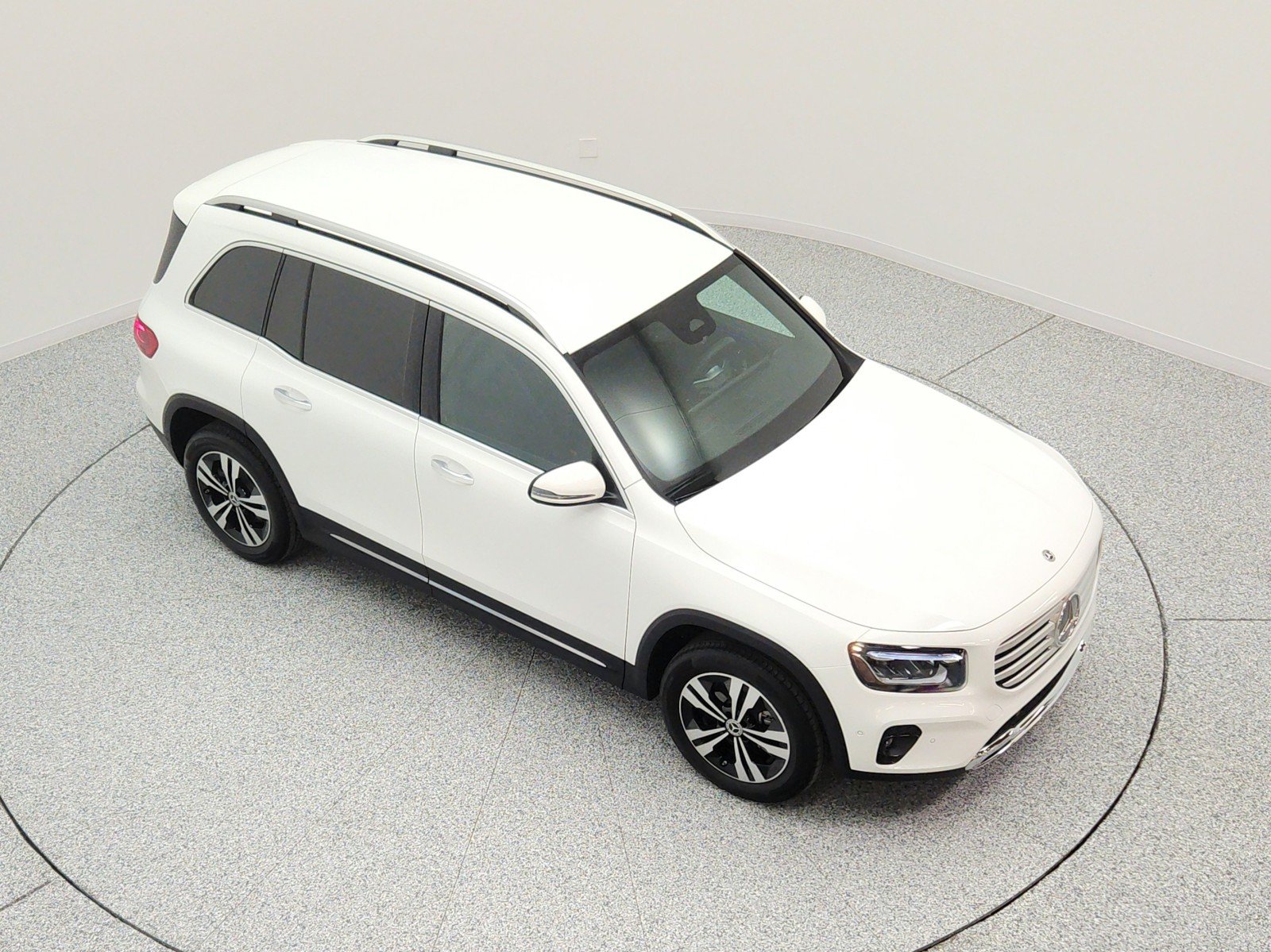 Used 2025 Polar White Mercedes-Benz GLB 250 SUV image 24