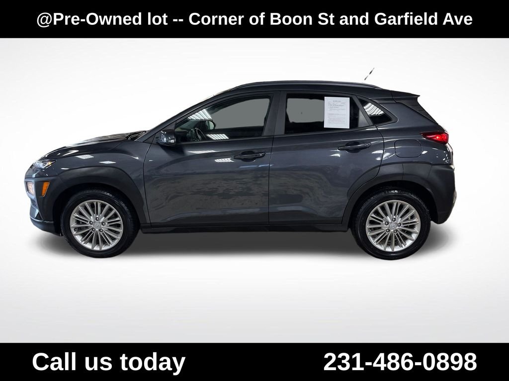 Used 2021 Gray Hyundai SEL image 2