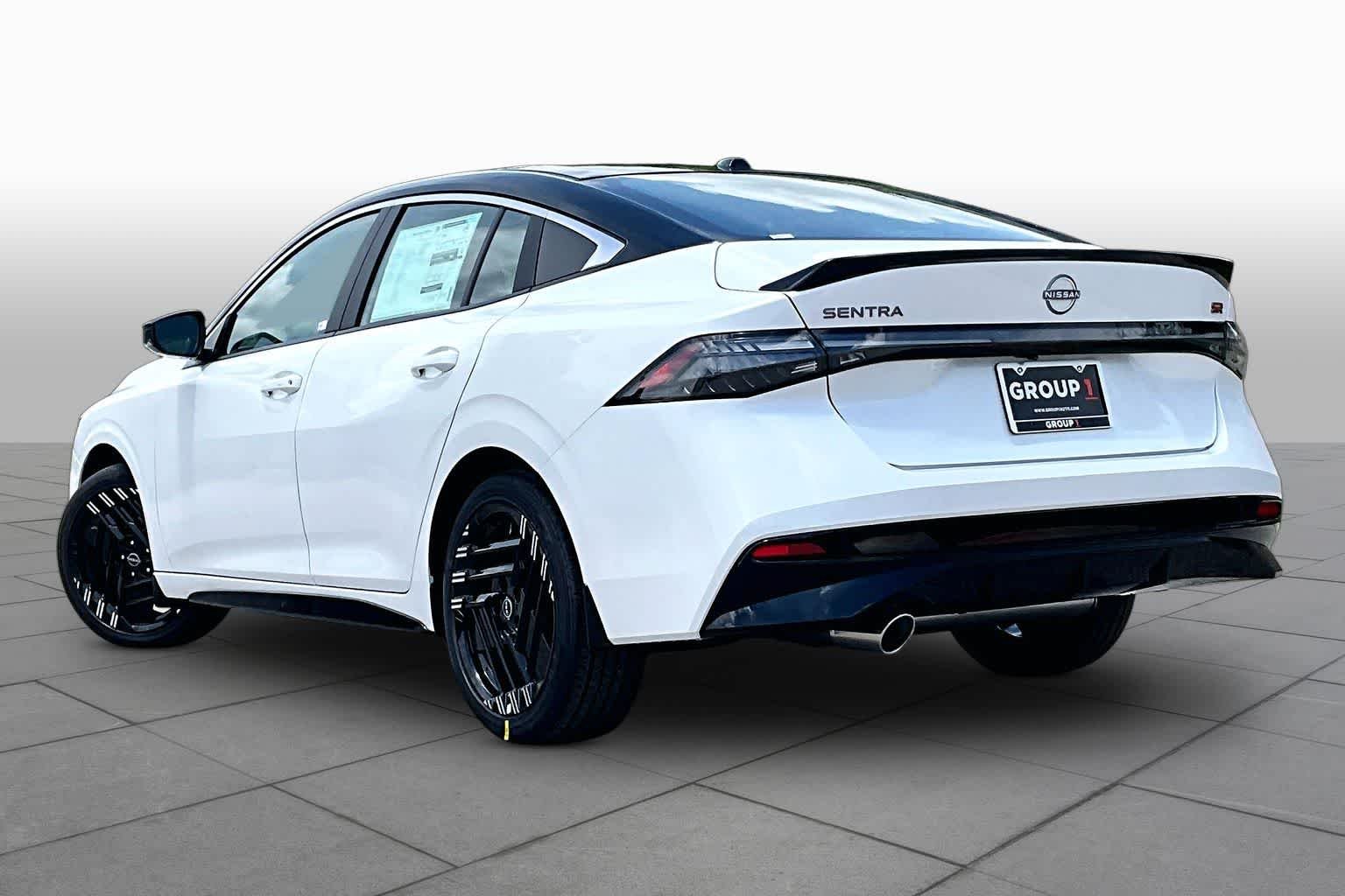 New 2026 Aspen White Tricoat/Super Black Nissan SR image 7