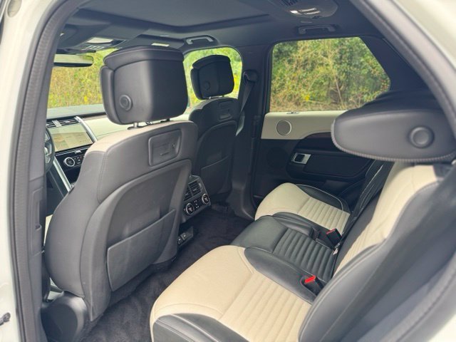 Used 2024 Fuji White Land Rover Dynamic SE image 12