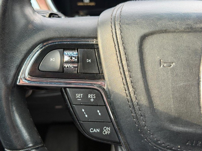 2020 Lincoln Continental Reserve - Photo 13