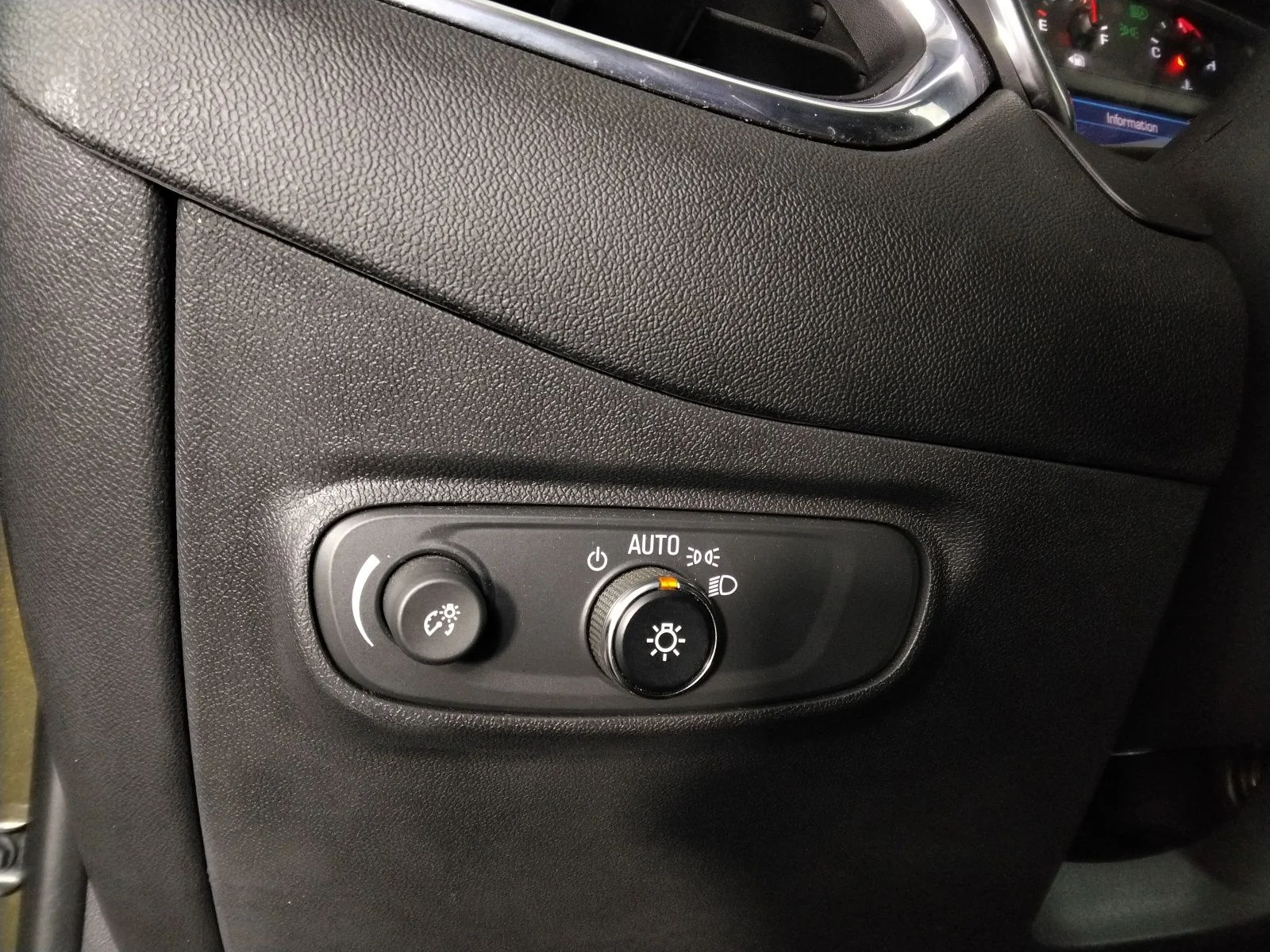 Used 2023 Brown Chevrolet LT image 11