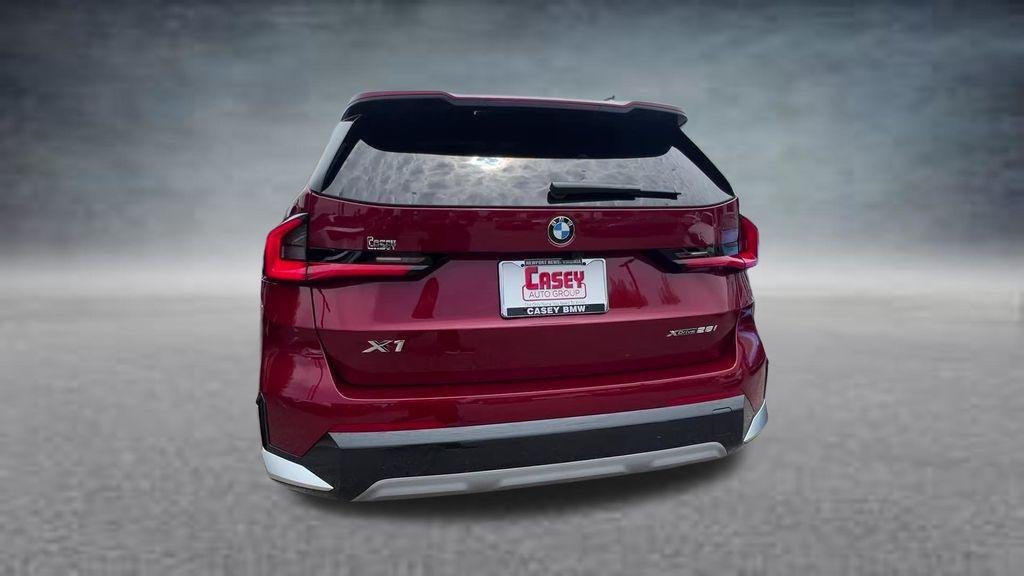 New 2026 Vegas Red Metallic BMW xDrive28i image 11