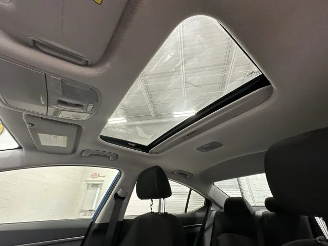 Used 2017 Electric Blue Hyundai Value Edition image 20
