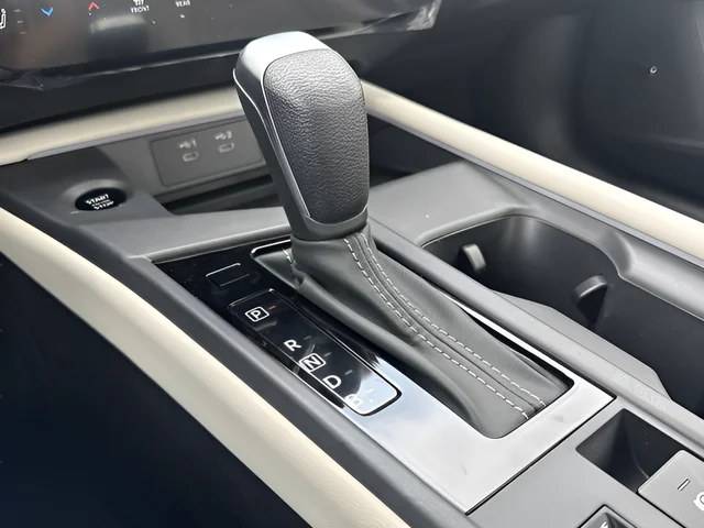 New 2026 White Nissan SL image 10