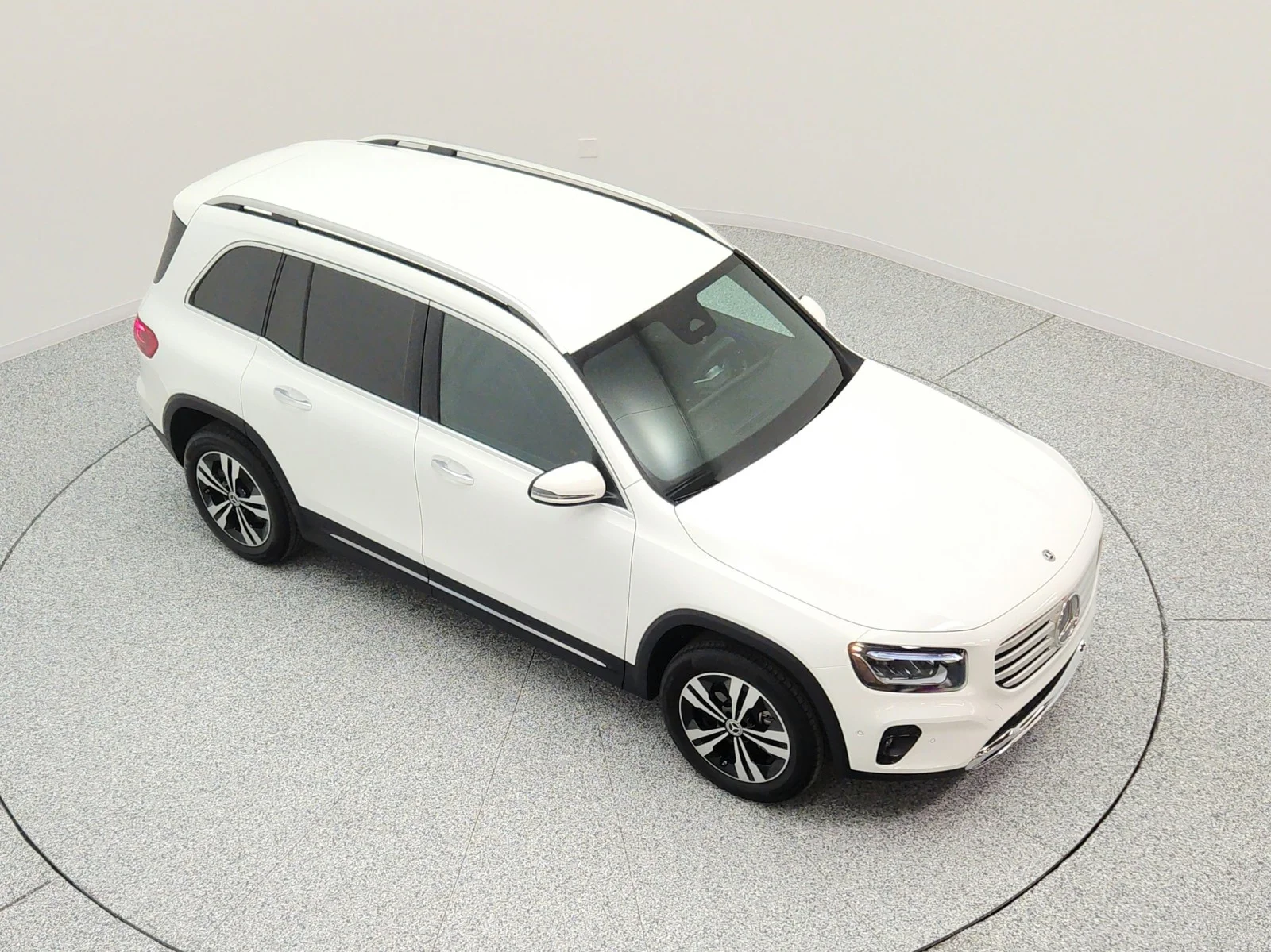 Used 2025 Polar White Mercedes-Benz GLB 250 SUV image 24