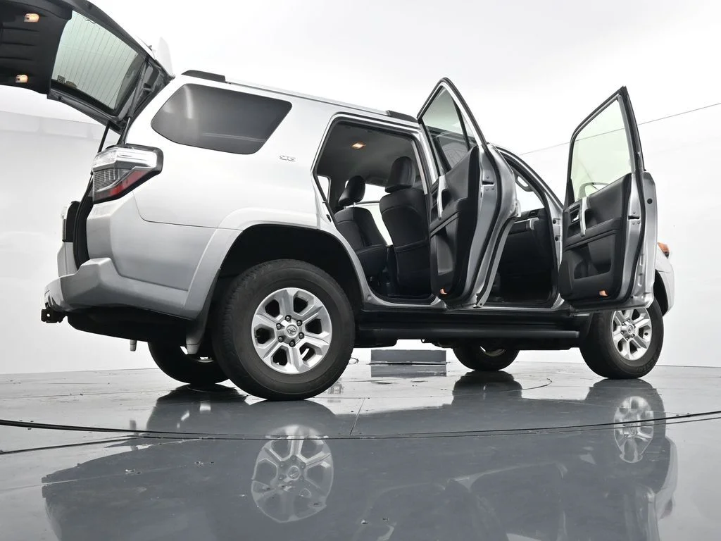 Used 2022 Silver Toyota SR5 Premium image 29