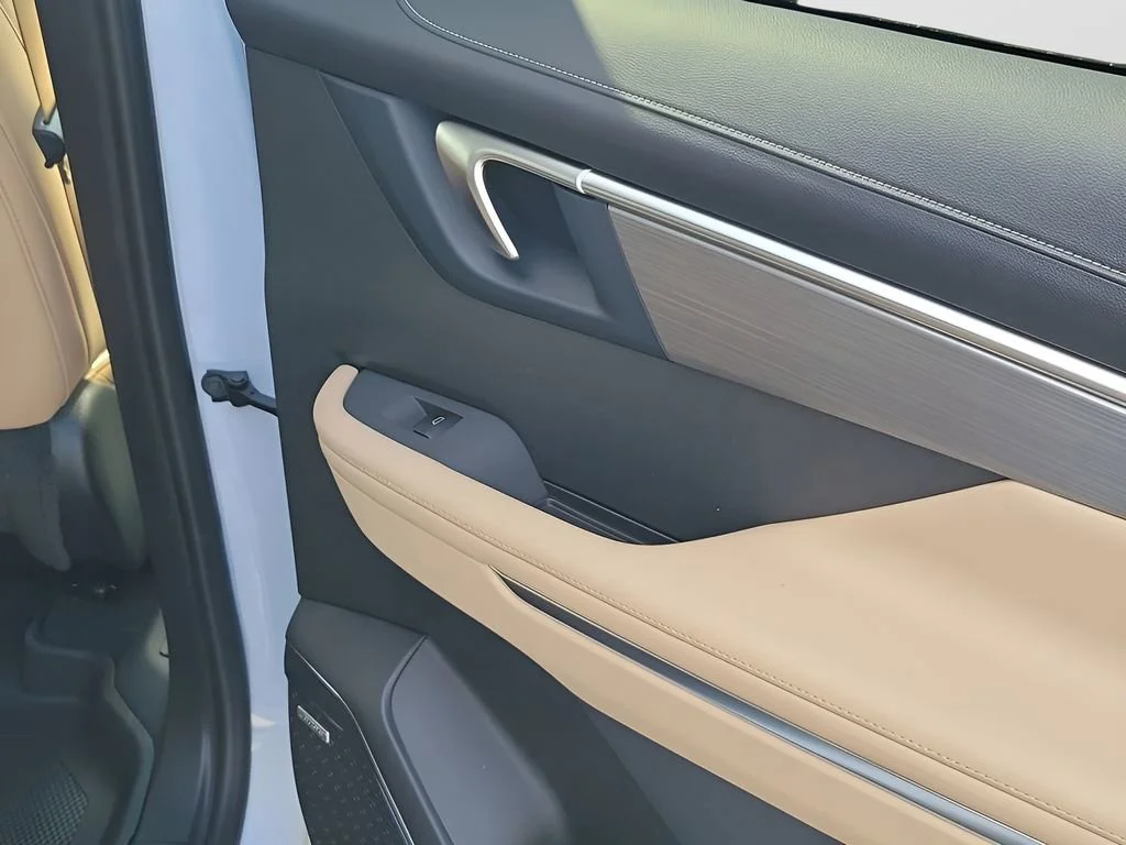 New 2026 Iridescent White Tricoat Buick Preferred image 49